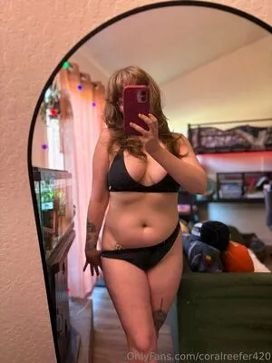 Coralreefer420 OnlyFans Leaked Free Thumbnail Picture - #uRumprgLOk