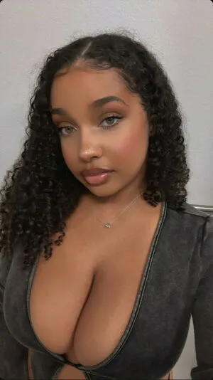 Corie Rayvon OnlyFans Leaked Free Thumbnail Picture - #i99fwy7xcG