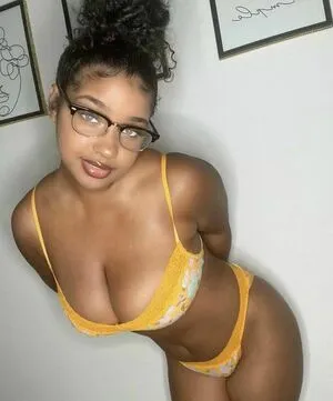 Corierayvon OnlyFans Leaked Free Thumbnail Picture - #9BzEFhtcVa
