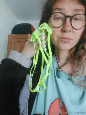 Cosmicmoonpixie OnlyFans Leaked Free Thumbnail Picture - #6jxLyAnnVE