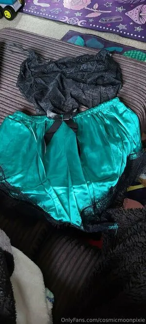 Cosmicmoonpixie OnlyFans Leaked Free Thumbnail Picture - #SrrLL8ImAi