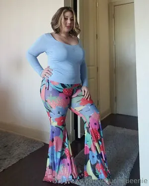 Couchqueenie OnlyFans Leaked Free Thumbnail Picture - #1Ei9B1M8el