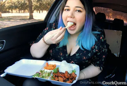 Couchqueenie OnlyFans Leaked Free Thumbnail Picture - #DMCMocBJBK
