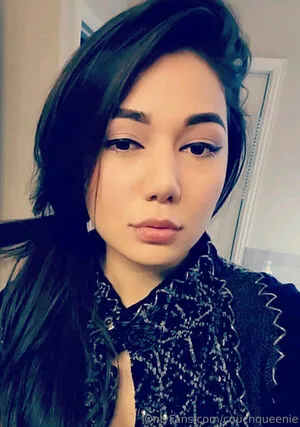 Couchqueenie OnlyFans Leaked Free Thumbnail Picture - #OWPppQ7Utf