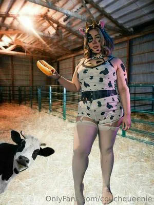 Couchqueenie OnlyFans Leaked Free Thumbnail Picture - #OcromXUTx4