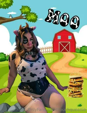 Couchqueenie OnlyFans Leaked Free Thumbnail Picture - #RBKoKF2znE