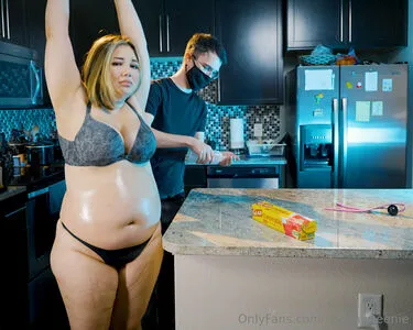 Couchqueenie OnlyFans Leaked Free Thumbnail Picture - #egRV86gSDi