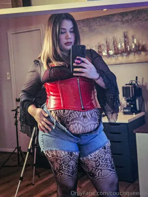 Couchqueenie OnlyFans Leaked Free Thumbnail Picture - #hfByVF3RD6
