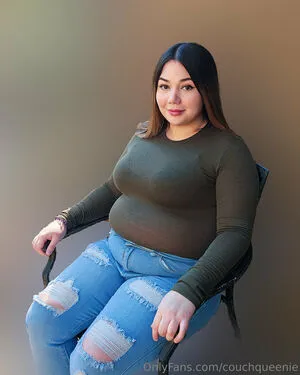 Couchqueenie OnlyFans Leaked Free Thumbnail Picture - #vcnLcfelBd