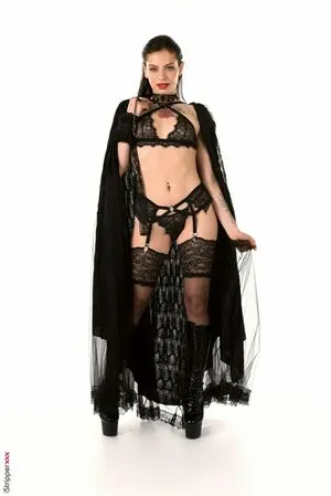 Countess Mia OnlyFans Leaked Free Thumbnail Picture - #F2xUr4H0M0