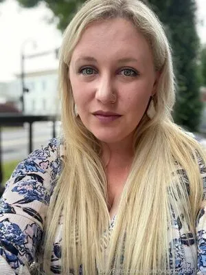 Country Cock Queen OnlyFans Leaked Free Thumbnail Picture - #2D12imSthf