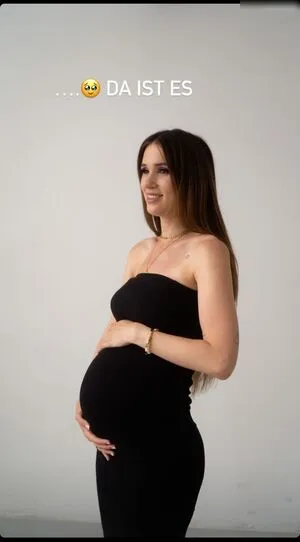Coupleontour OnlyFans Leaked Free Thumbnail Picture - #3zafoEi2q2