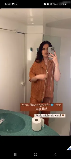 Coupleontour OnlyFans Leaked Free Thumbnail Picture - #CbviLJbOzT