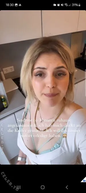 Coupleontour OnlyFans Leaked Free Thumbnail Picture - #IeT9DT2oew