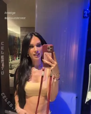 Coupleontour OnlyFans Leaked Free Thumbnail Picture - #RP7AgnlWN8