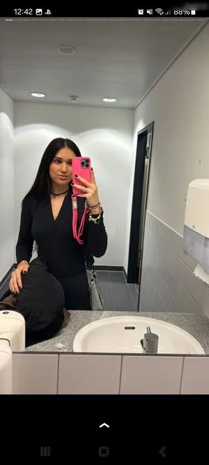 Coupleontour OnlyFans Leaked Free Thumbnail Picture - #jPR58jL5j4