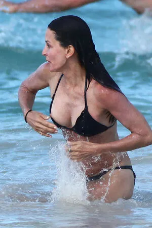 Courteney Cox Thumbnail Picture