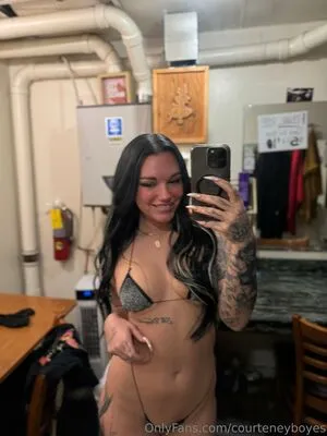Courteneyboyes OnlyFans Leaked Free Thumbnail Picture - #10W9GndVTs