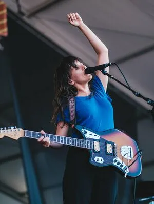 Courtney Barnett OnlyFans Leaked Free Thumbnail Picture - #uPzjnGyvih