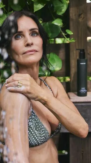 Courtney Cox OnlyFans Leaked Free Thumbnail Picture - #yX44H9Slh7