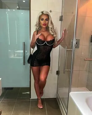 Courtney Doyle OnlyFans Leaked Free Thumbnail Picture - #IPitiSMobo