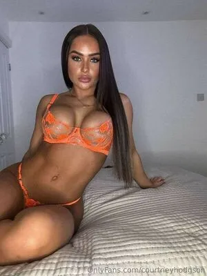 Courtney Hodgson OnlyFans Leaked Free Thumbnail Picture - #4W3hhoinoY