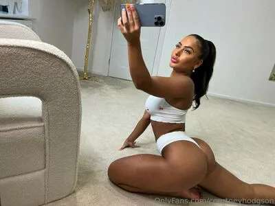 Courtney Hodgson OnlyFans Leaked Free Thumbnail Picture - #UdVSonWtVS