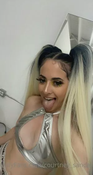 Courtney Sanderson OnlyFans Leaked Free Thumbnail Picture - #5m9ErXQY1O