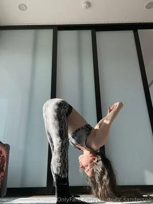Courtney Sanderson OnlyFans Leaked Free Thumbnail Picture - #86GtBiD7d5