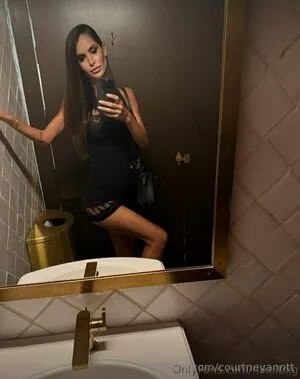 Courtneyanntt OnlyFans Leaked Free Thumbnail Picture - #zAhLHwAjha