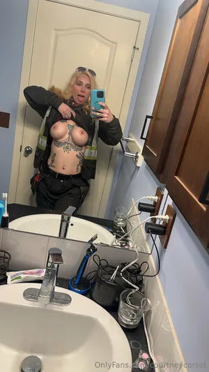 Courtneycorset OnlyFans Leaked Free Thumbnail Picture - #C5UFsmGLPl