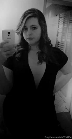 Crazy Curvy Melii OnlyFans Leaked Free Thumbnail Picture - #POIxagHHG0