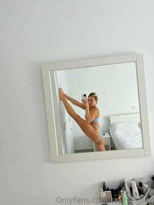 Crazy Splits OnlyFans Leaked Free Thumbnail Picture - #vn1fR4Rfqy