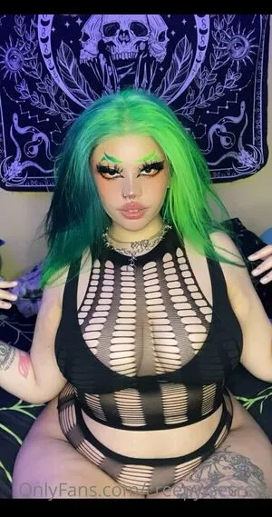 Creepy Secrets OnlyFans Leaked Free Thumbnail Picture - #BLIcPh5zUp
