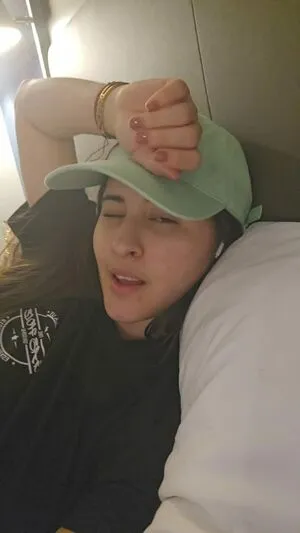 Cremilind Saraith OnlyFans Leaked Free Thumbnail Picture - #2aKe2TWdJU