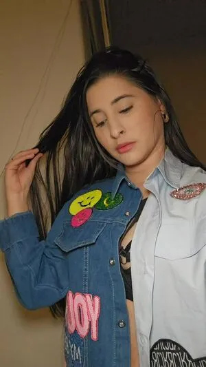 Cremilind Saraith OnlyFans Leaked Free Thumbnail Picture - #8ck9AQykW5