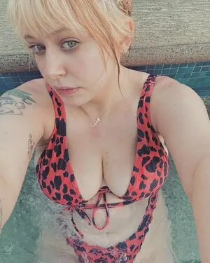 Crowd Tickler OnlyFans Leaked Free Thumbnail Picture - #F9FEdL0iB2