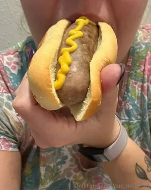 Cuc Mbertart OnlyFans Leaked Free Thumbnail Picture - #G54Vatq52w