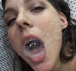 Cum Swallowing OnlyFans Leaked Free Thumbnail Picture - #JtRlD02184