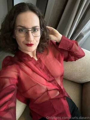 Curls Dasein OnlyFans Leaked Free Thumbnail Picture - #D1pCELYue5