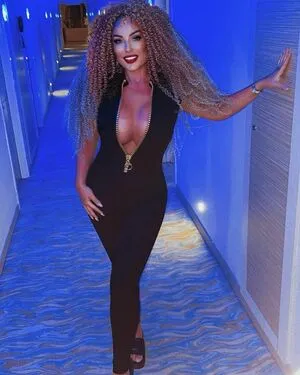 Curly Quennn OnlyFans Leaked Free Thumbnail Picture - #26bDrwP0aP