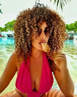 Curly Quennn OnlyFans Leaked Free Thumbnail Picture - #4dbXe9NWHK