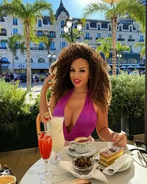 Curly Quennn OnlyFans Leaked Free Thumbnail Picture - #UqJWONZMFm
