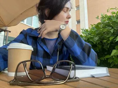 Curly Witch OnlyFans Leaked Free Thumbnail Picture - #7F3wCf25wE