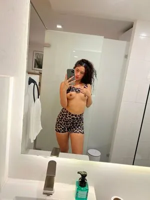 Curlykarol OnlyFans Leaked Free Thumbnail Picture - #xJ8qKZWKXR