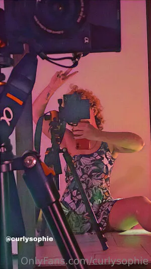 Curlysophie OnlyFans Leaked Free Thumbnail Picture - #Q2P8A052Gs