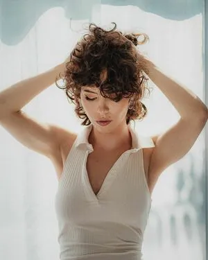 Curlywiktoria OnlyFans Leaked Free Thumbnail Picture - #1ljnf8utP4