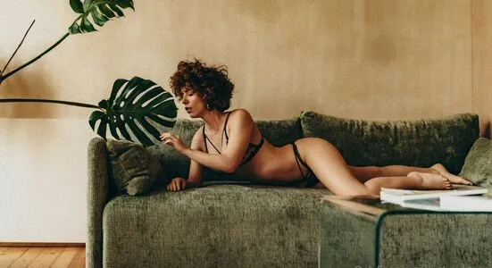Curlywiktoria OnlyFans Leaked Free Thumbnail Picture - #IWcZCjNMjF