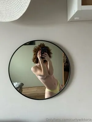 Curlywiktoria OnlyFans Leaked Free Thumbnail Picture - #RKRL2JI4fI