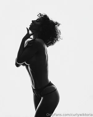 Curlywiktoria OnlyFans Leaked Free Thumbnail Picture - #actr0ywKiO